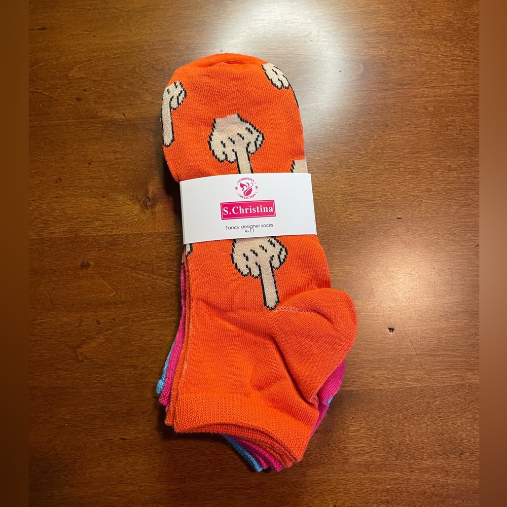 Socks. Women’s Middle Finger Print Socks. New in package.